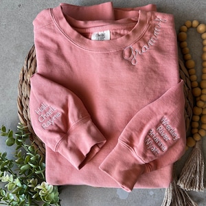 Grandma Embroidered Comfort Colors, Granny sweatshirt, with grandkids names on sleeve Sweatshirt, Grandma Gift, Christmas Gift for Grandma