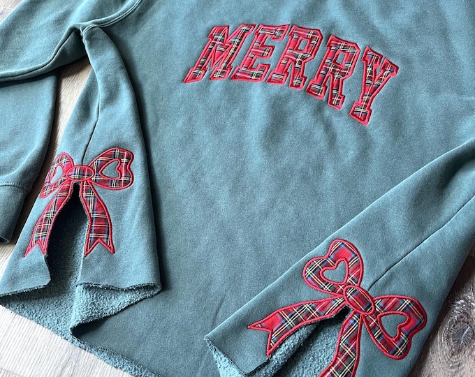 Tween Merrily Christmas Bow Fleece Pullover main image 0