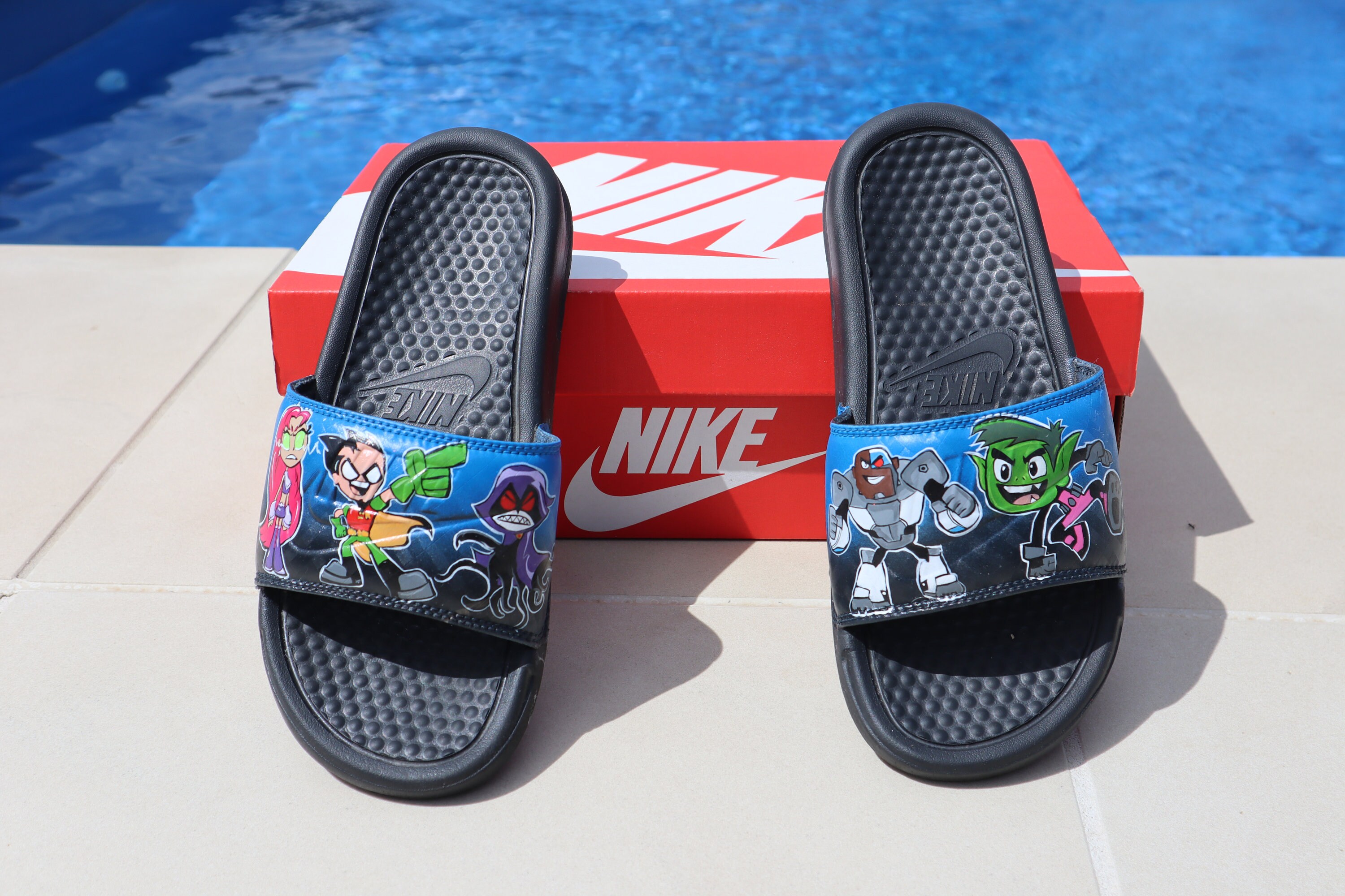 nike slides paint splatter