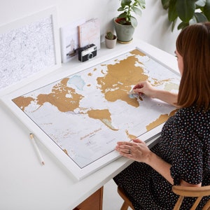 Carte du Monde à gratter Très grand format 84 x 59 cm de 50 ans d'expérience dans la cartographie image 5