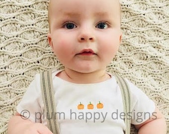 Media pulgada Mini calabazas 3 en una fila pequeña pequeña .5 "calabazas parche otoño otoño bordado diseño