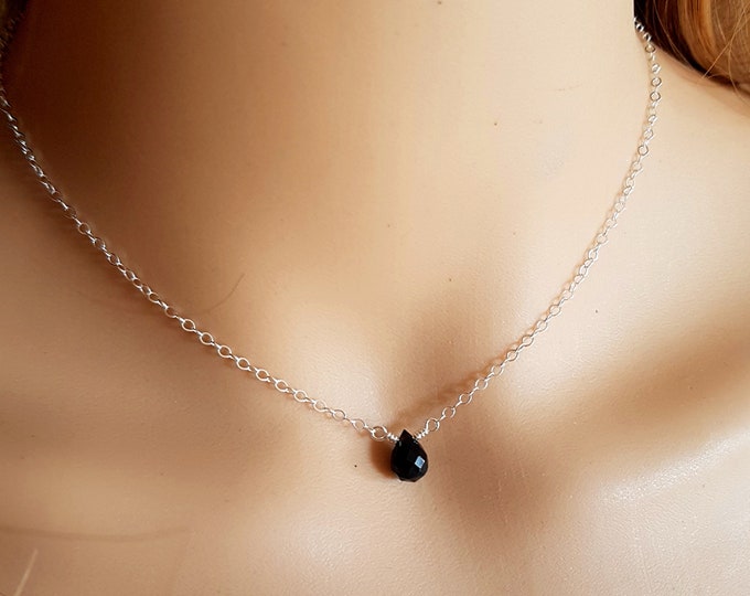 Sterling Silver Black Onyx necklace choker Small tiny black gemstone necklace simple Onyx teardrop necklace dainty Onyx pendant jewelry gift