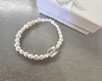 Small Freshwater Pearl STRETCH Bracelet with Clear Quartz 925 Silver or Gold white real pearl April Birthstone 3rd wedding anniversary gift