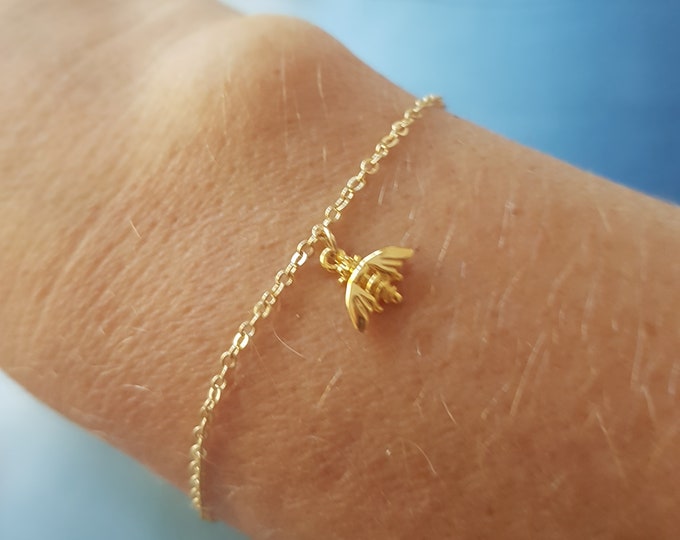 14K Gold Fill tiny bee bracelet skinny stacking bracelet layering minimalist jewellery bee lover nature lover Jewellery gift for girl