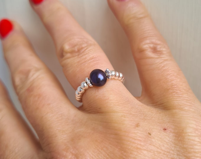 Peacock Black Freshwater Pearl stretch ring - Sterling Silver or Gold Fill - June Birthstone Jewellery gift for her