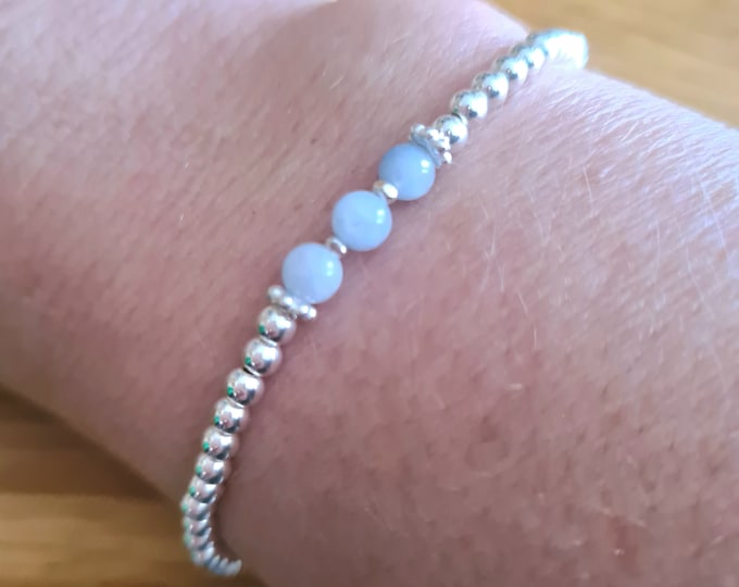 Tiny AQUAMARINE Sterling Silver or 14K Gold Fill gemstone bead STRETCH Bracelet - March Birthstone jewellery gift - Aquamarine jewellery