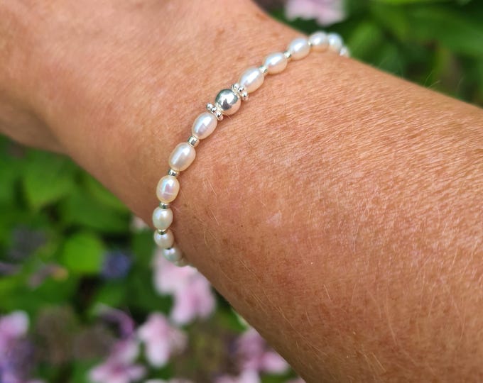 Small Freshwater Rice Pearl STRETCH Bracelet Sterling Silver - June Birthstone jewellery gift for girl mum sister
