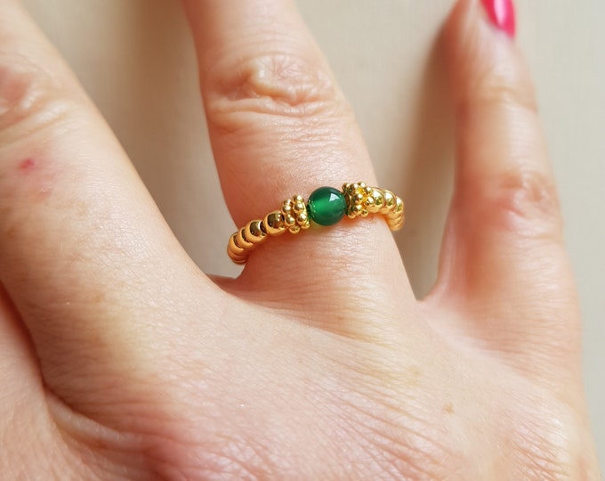 GREEN ONYX stretch ring Sterling Silver or 14K Gold Fill green gemstone bead ring beaded ring Healing jewelry heart chakra jewellery gift