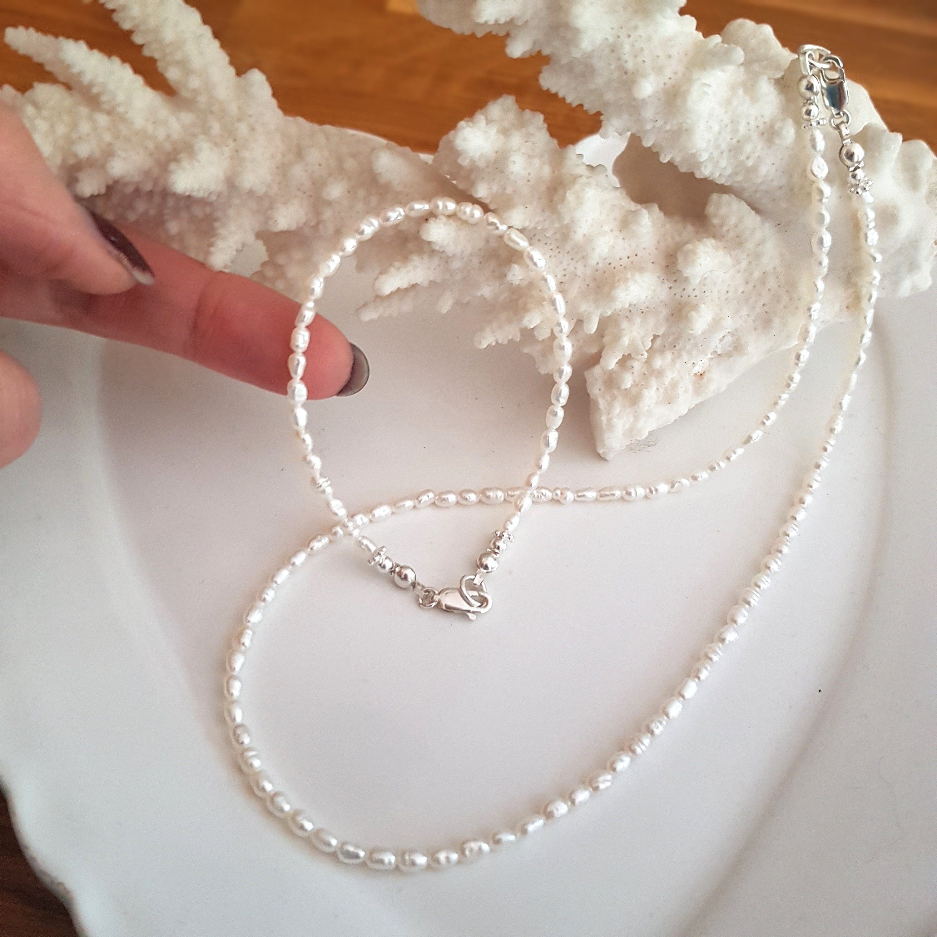 Small white pearl necklace shop