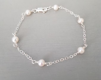 Tiny Satellite Freshwater Pearl bracelet Sterling Silver or 14K Gold Fill 4mm real white pearl June Birthstone jewellery gift Bridal jewelry