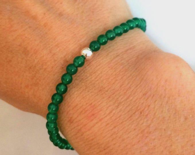 GREEN ONYX stretch Bracelet Sterling Silver or Gold Fill tiny bead Bracelet, small Beaded heart Chakra bracelet Green Onyx jewellery gift