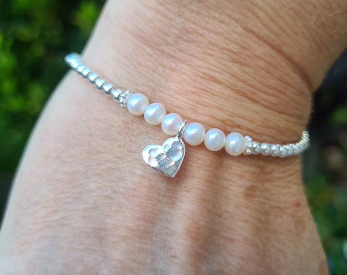 Tiny Freshwater Pearl stretch bracelet Sterling Silver hammered heart white 4mm real pearl bracelet June Birthstone jewellery gift for girl