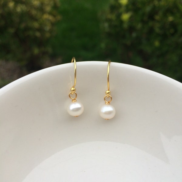 14K Gold Fill Small pearl drop earrings simple tiny 5mm AA Freshwater pearl earrings white pearl drop earrings bridal earrings gift for her