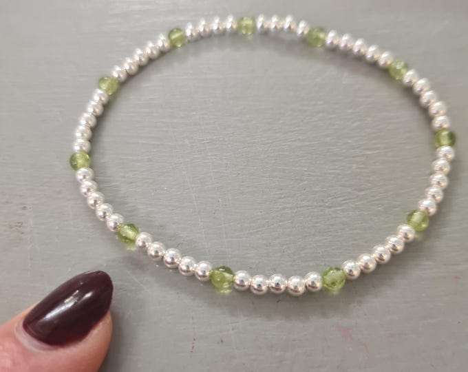 Tiny PERIDOT stretch bracelet Sterling Silver / 14K Gold Fill 3mm green real Peridot gemstone bead bracelet August Birthstone jewellery gift