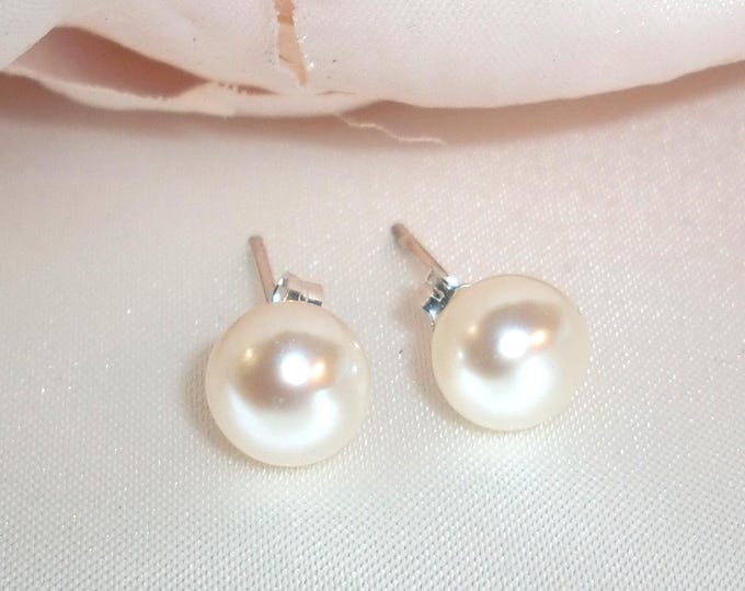 Tiny Freshwater pearl stud earrings Sterling Silver small 6-7mm real white pearl studs June Birthstone jewellery gift pearl wedding earrings