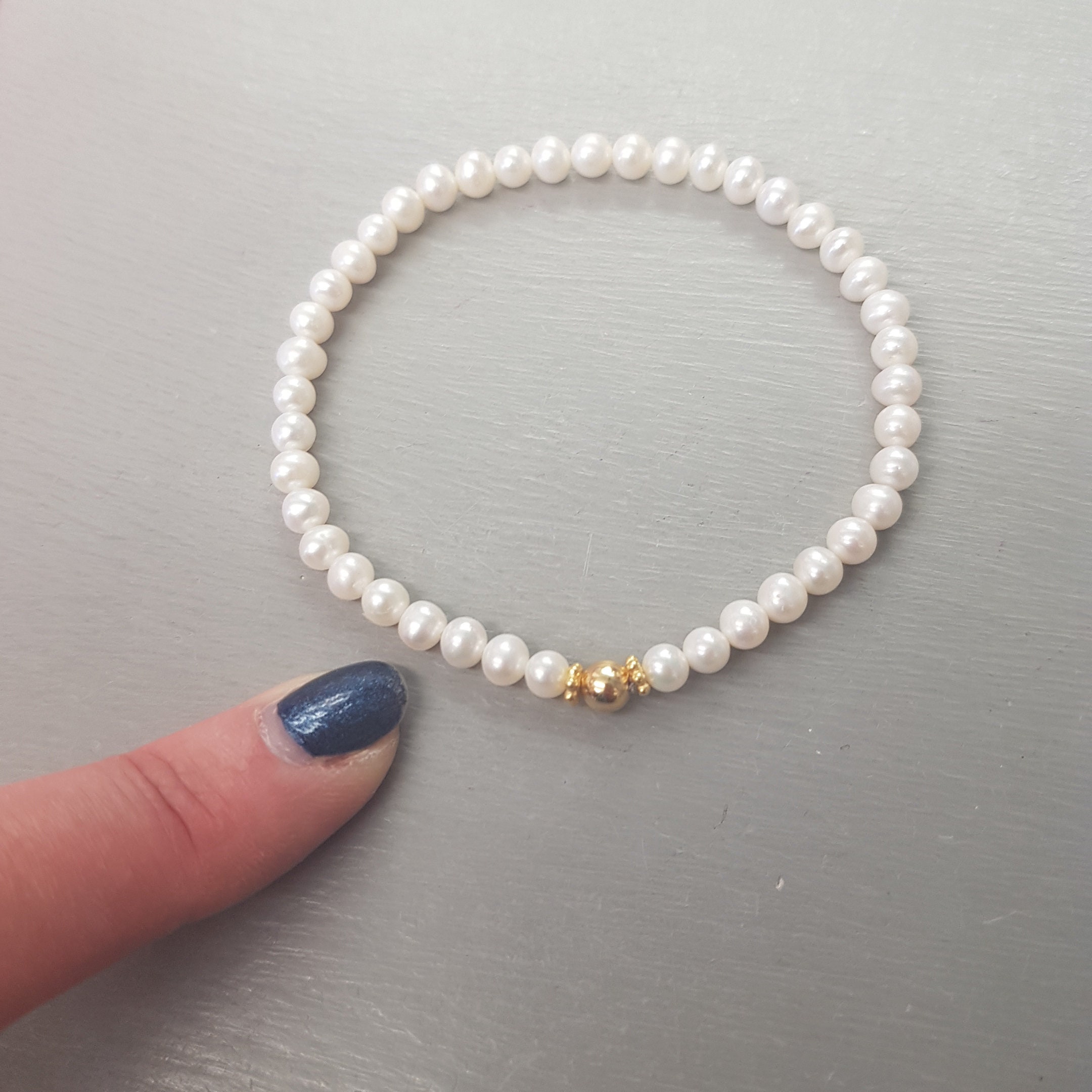 Mayas Gems 7.5” Cultured Freshwater Pearl Stretch Bracelet – White, No Metal