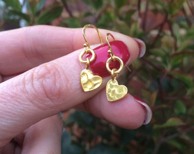 24K Gold Vermeil hammered heart earrings tiny Gold heart earrings simple Gold stud heart drop earrings Valentine jewellery gift girl friend