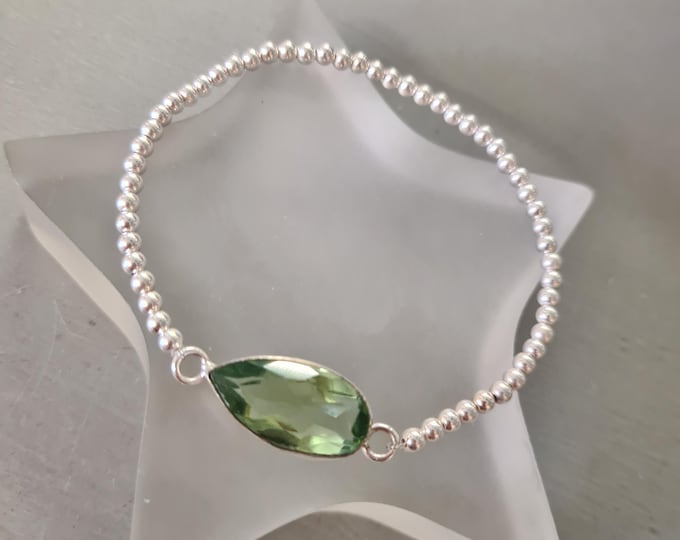 Peridot Sterling Silver STRETCH Bracelet green Quartz GEMSTONE bead Bracelet Silver stacking bracelet August Birthstone jewellery gift mum