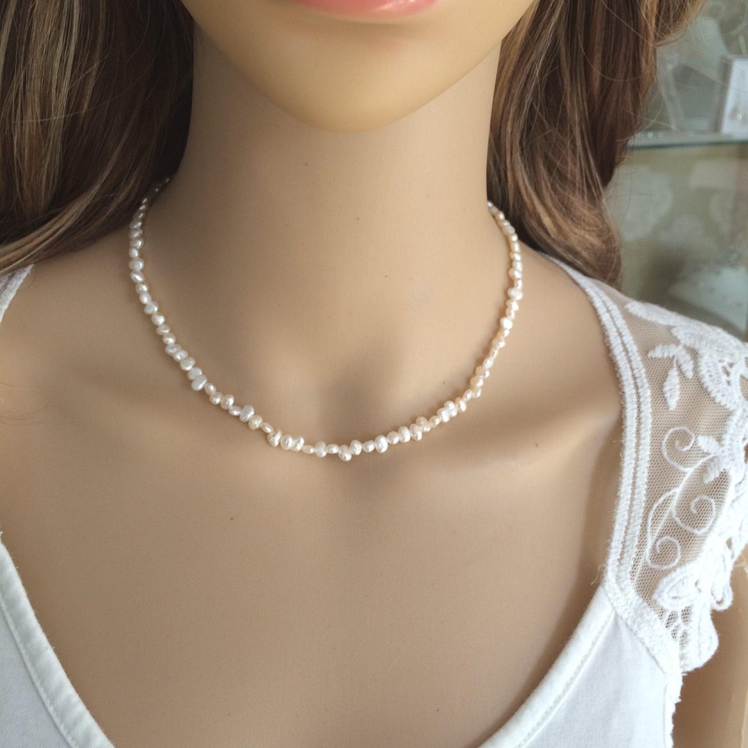 ネックレス・ペンダント SSIL BASIC PEARL CHOKER NECKLACE Amazon.com: Olbye Pearl Choker Single Tiny Pearl Necklace