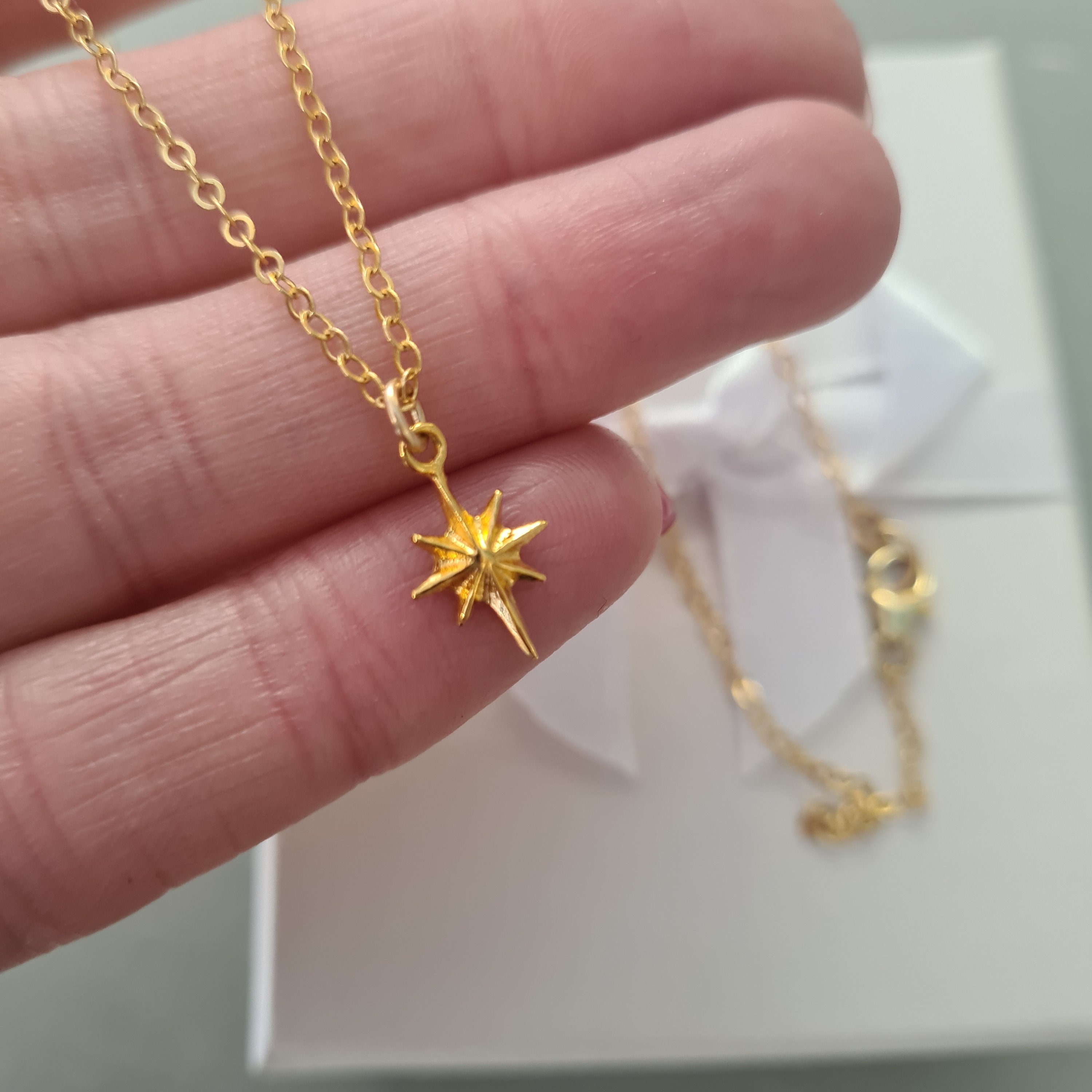 star necklace choker small Gold filled 