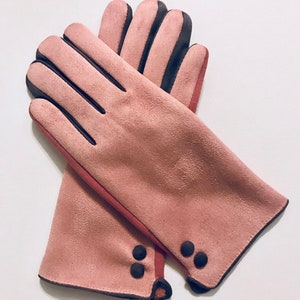 Touch screen compatible pink and gray racer winter glove