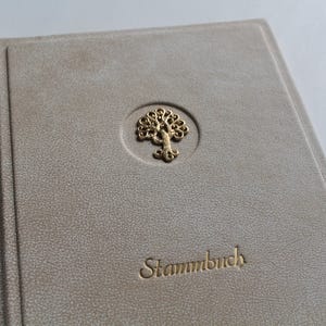 Stammbuch DIN A4 GOLDENE LEBENSBAUM aus beigem Büffelleder