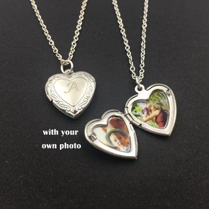 Initial Locket Necklace,Initial Locket,Tiny Locket Necklace,Tiny Locket With Photo,Small Locket With Photo,Locket With Picture
