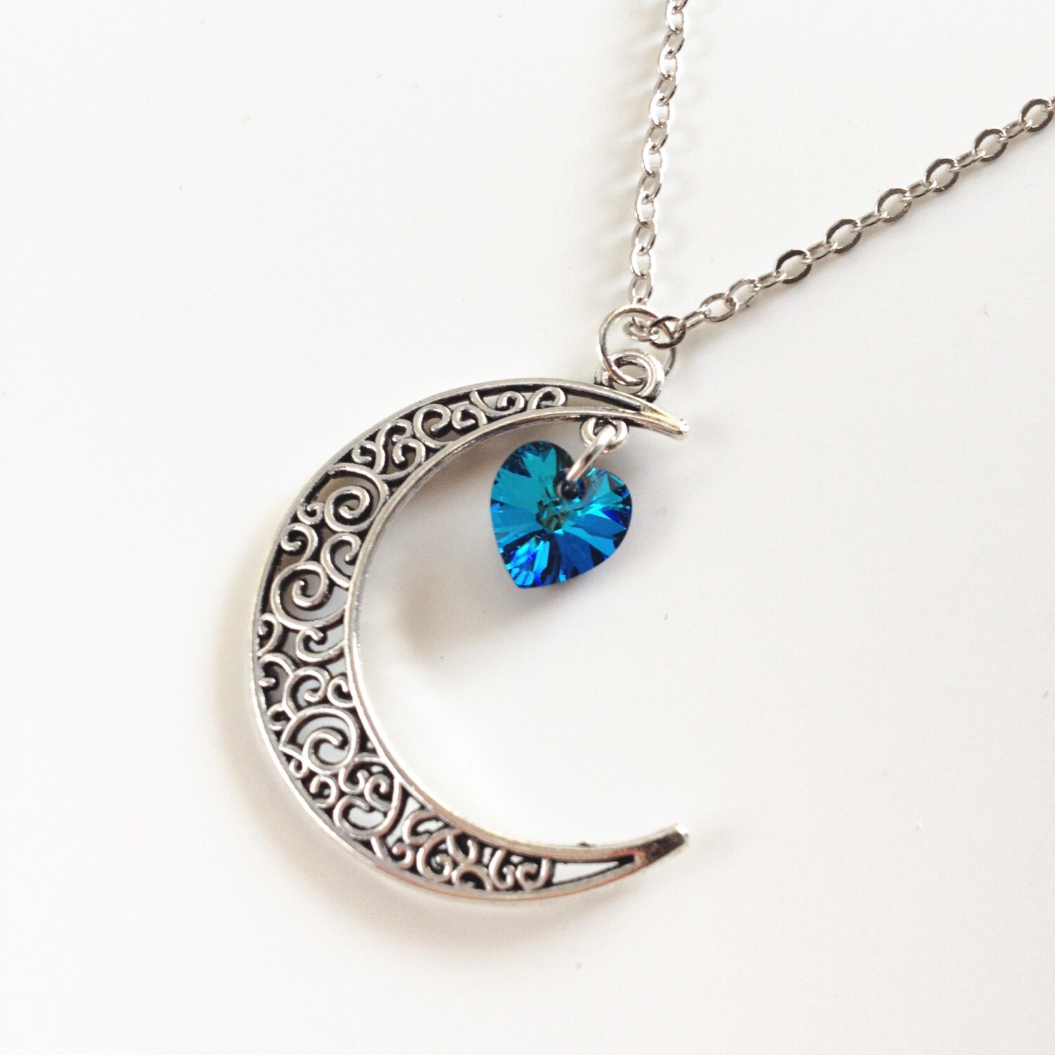 Sailor moon collar de Media Luna Luna con corazón Swarovski Etsy