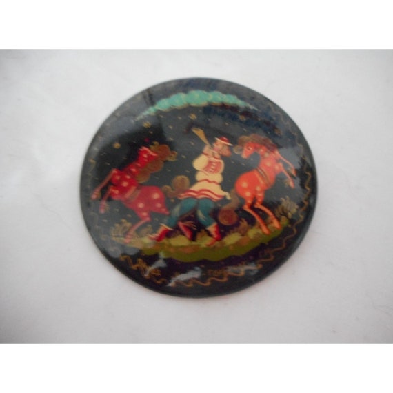 Vintage Hand painted  Russian Lacquer Pin Brooch … - image 3