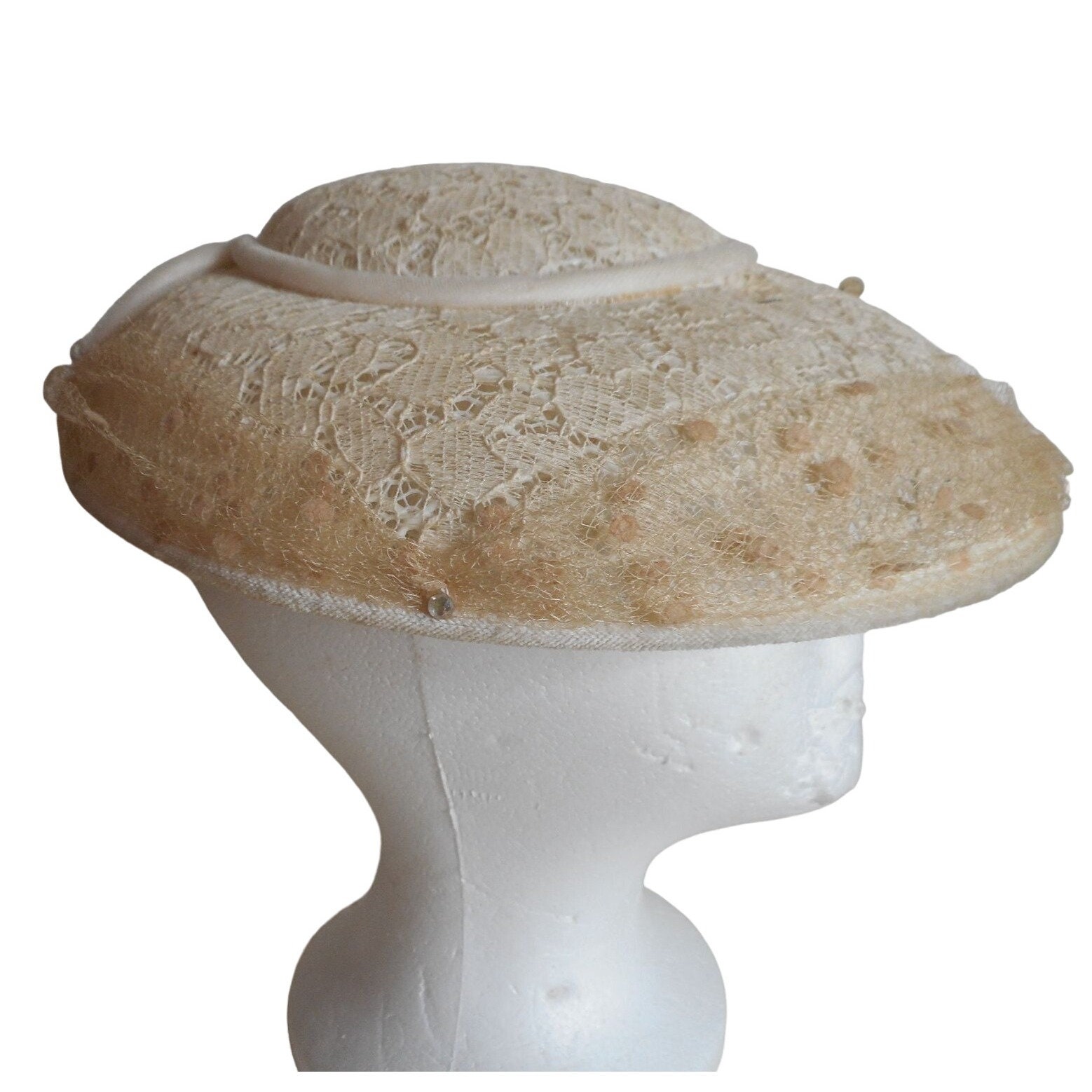 Vintage 1950s Mushroom Cream Lace Hat With Tan Lace Accent  display picture 2