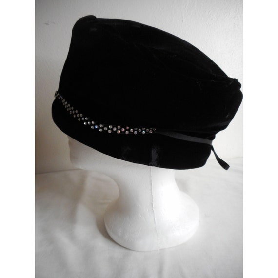 Vintage Black Cossack hat with crystals and bow - image 3