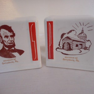 Vintage art deco white red ceramic Salt & Pepper Set Lincoln Gettysburg souvenir