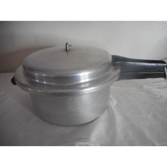 Vintage Mirro 396 6 Quart Pressure Cooker Recipe Book Jigger Etsy