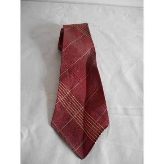 van heusen burgundy tie