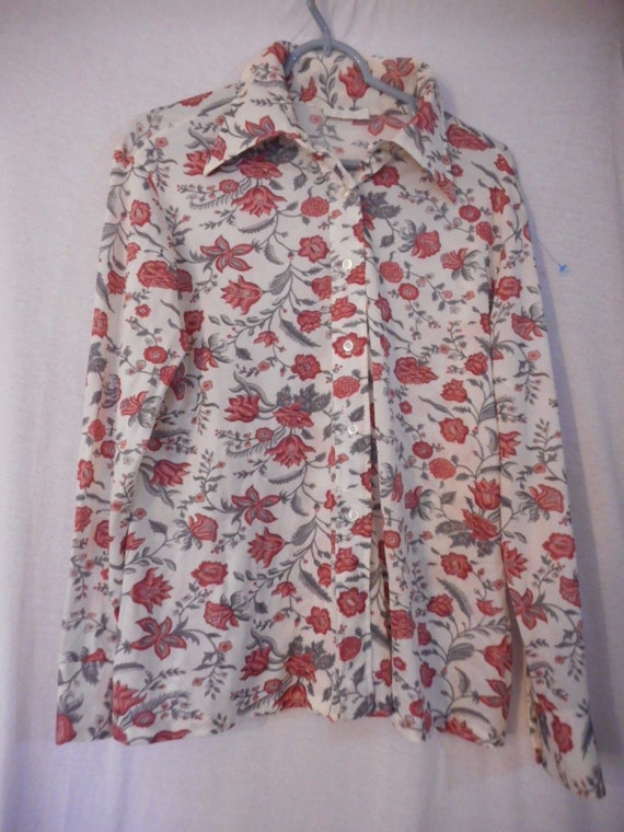 Vintage Sz M or L Pretty Floral Top B -23.5