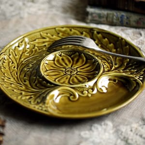 Piatto per fonduta francese vintage GIEN con carciofi, maiolica verde Pierrade