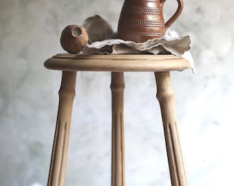 Antique Stool Painted Wooden Arts and Crafts Seat