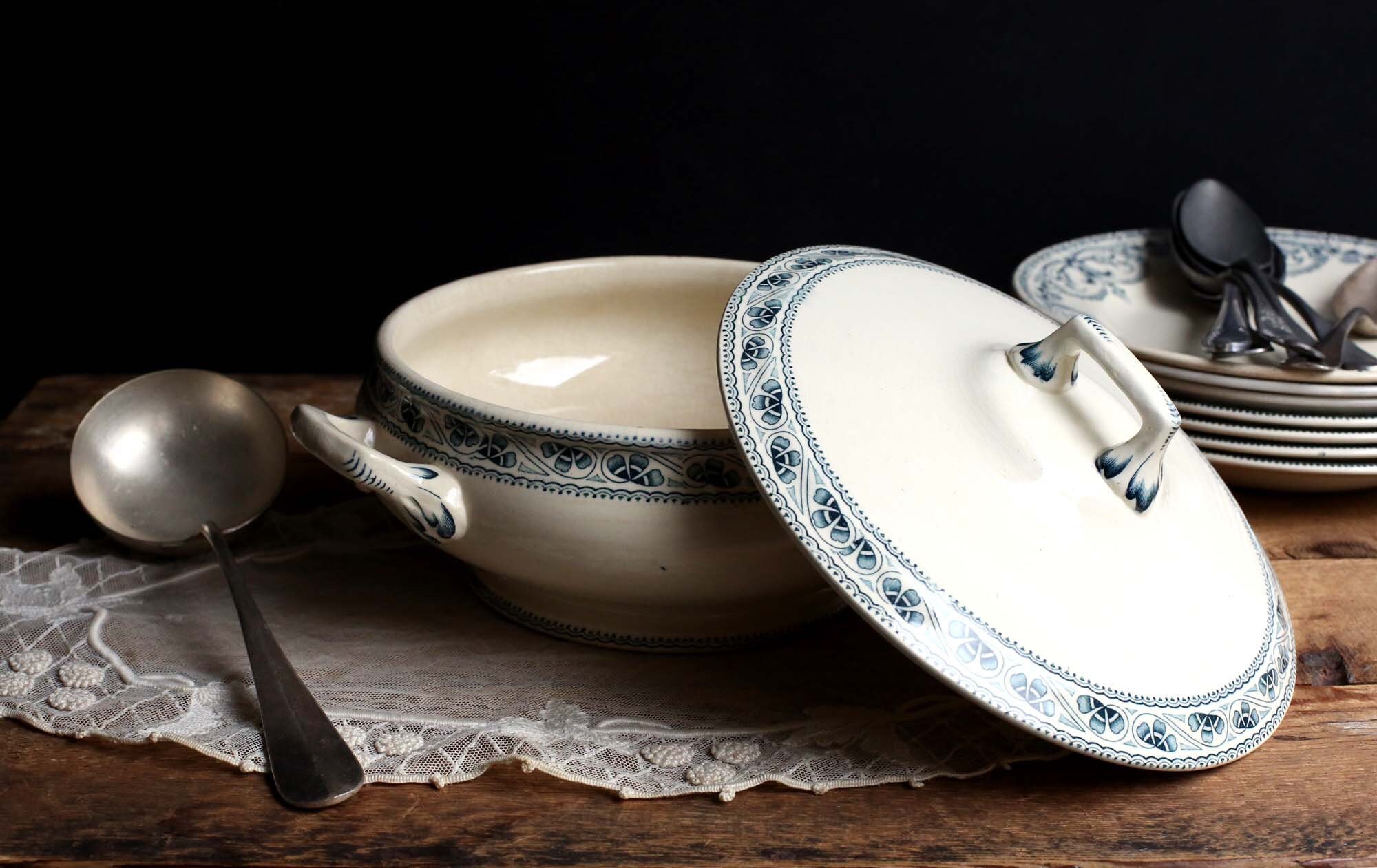 Antique Français Bleu et Blanc Tureen Transferware Ironstone Soupe Légumes Plat de Service Art Nouve