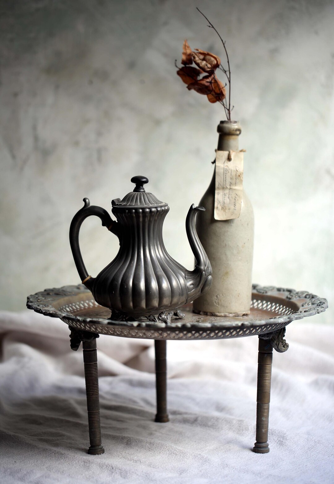 アンティークモロッコティーテーブル：シルバープレートのロココ調