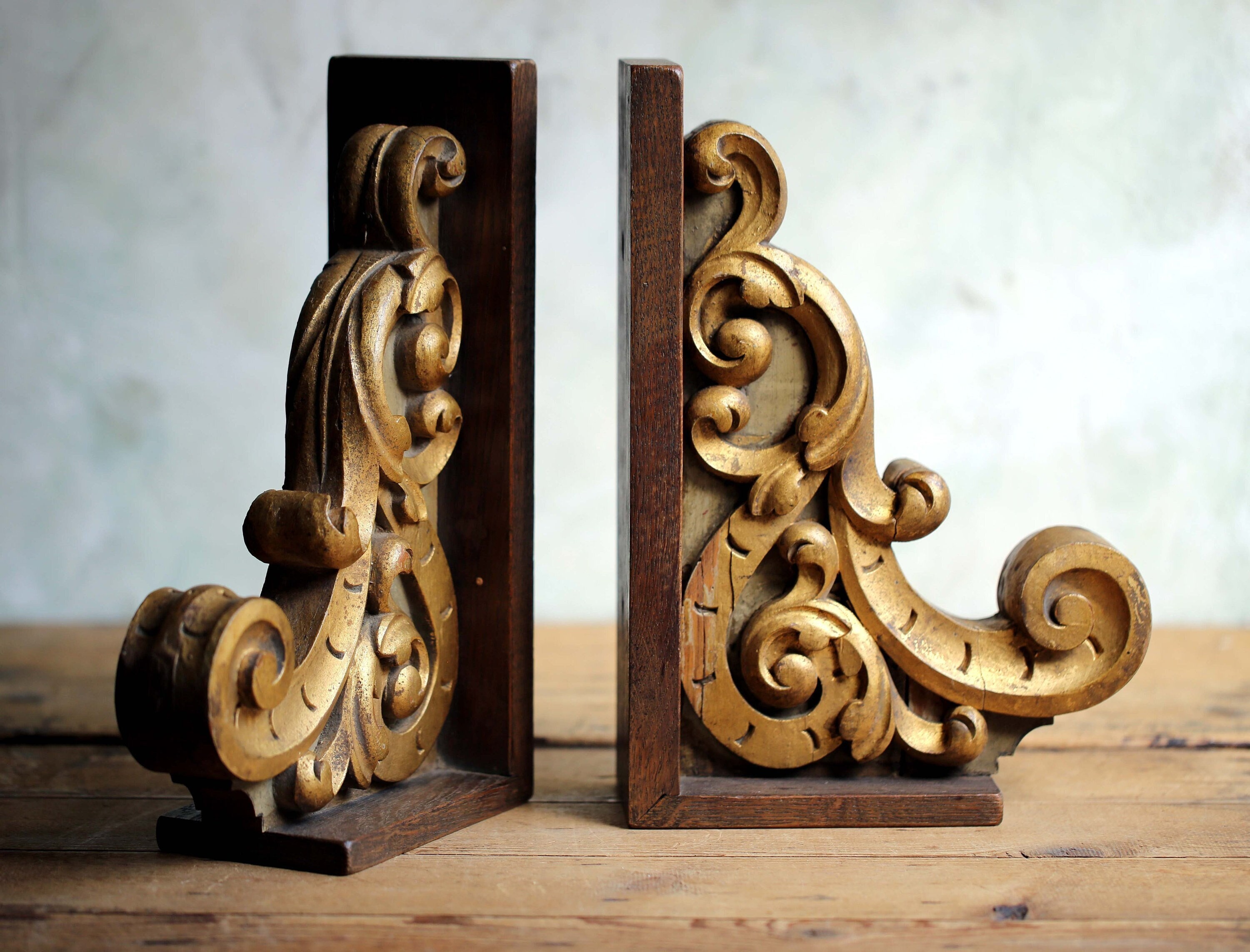 Sold at Auction: COLLECTION GILT WOOD FINIALS AND BOOKENDS. TALL LARGE D,  Wood Finials