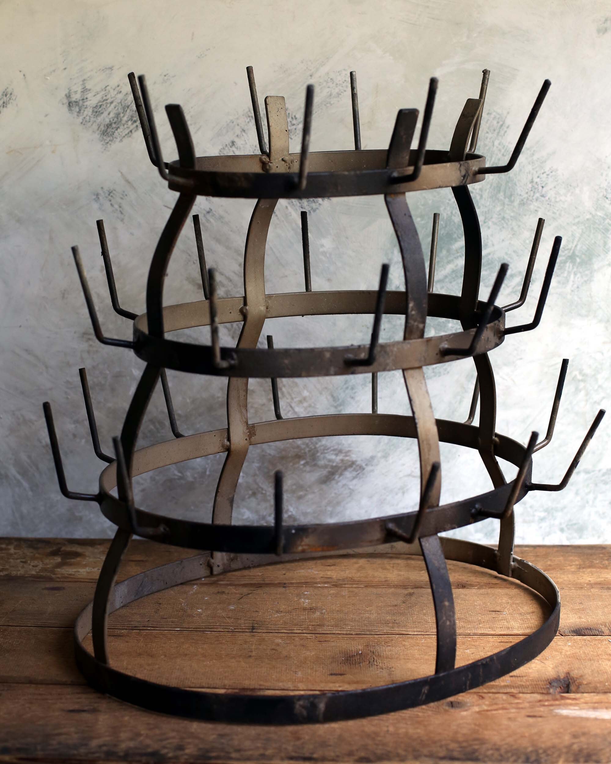 Vintage Français Bouteille Drainant Rack Métal Tasse Cintre Fil Draineur Style Industriel Herisson