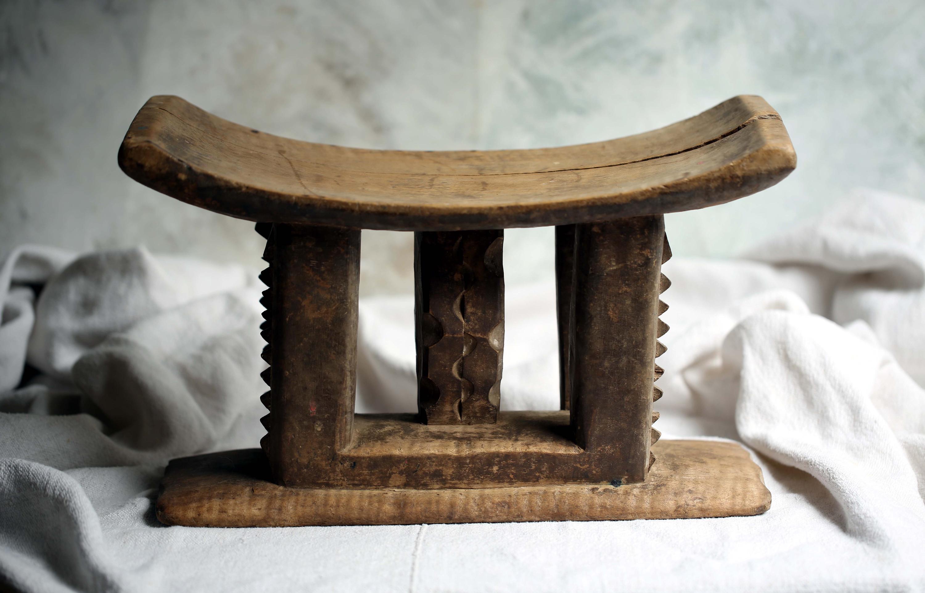 アフリカ民藝アシャンテ族アンティークスツール ガーナ産のアンティーク アシャンティ スツール アフリカ彫刻木製