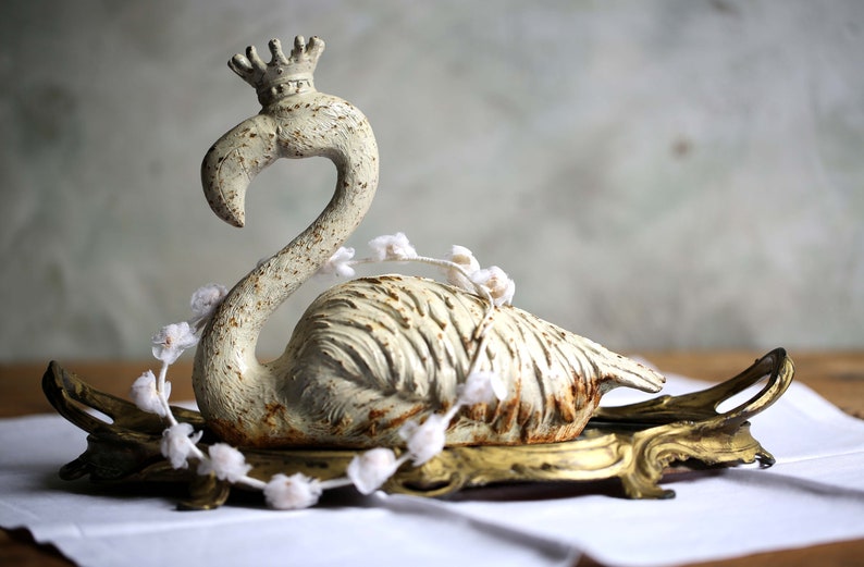 RESERVED Flamingo Doorstop with Crown Statue Cast Iron Bird Figurine Metal Doorstop Desk Ornament image 3