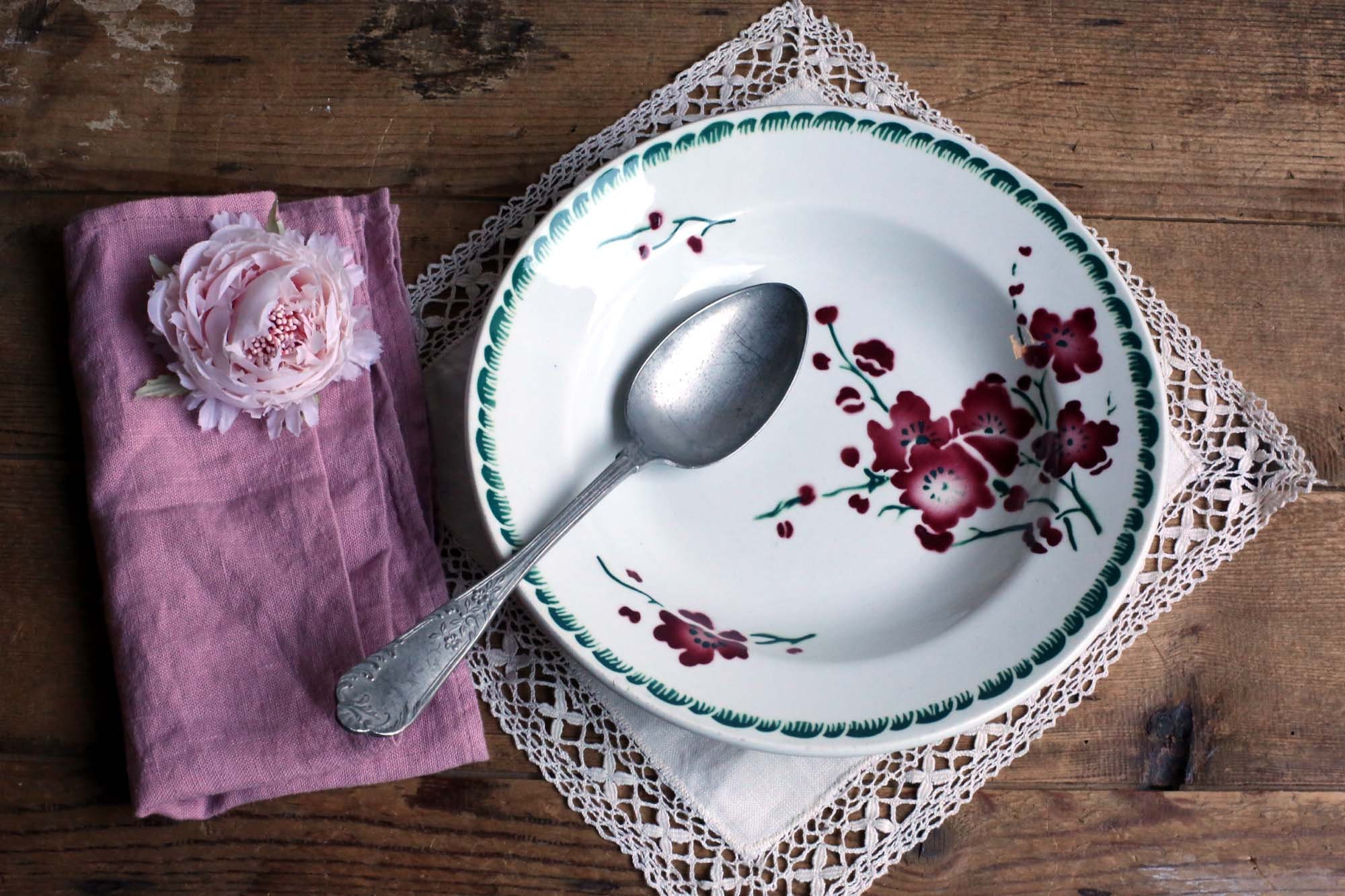 Français Vintage Ironstone Dish Antique Rouge & Vert Fleur de Cerisier Stencilware Bol