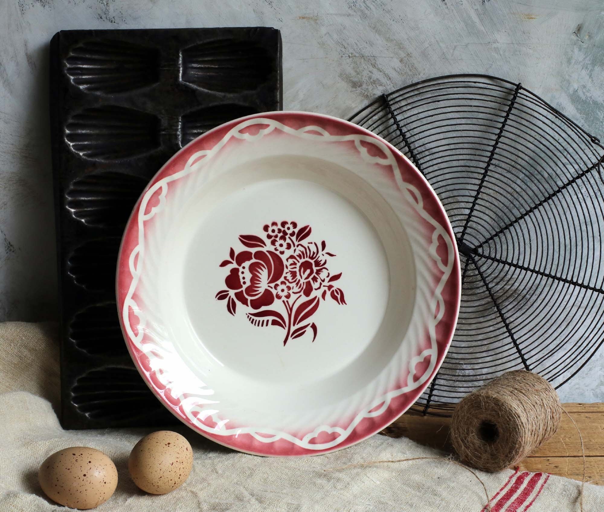 Grand Bol Art Déco Antique Français Ironstone Rouge Blanc Pochoir Salade de Fruits Servant Plat Digo