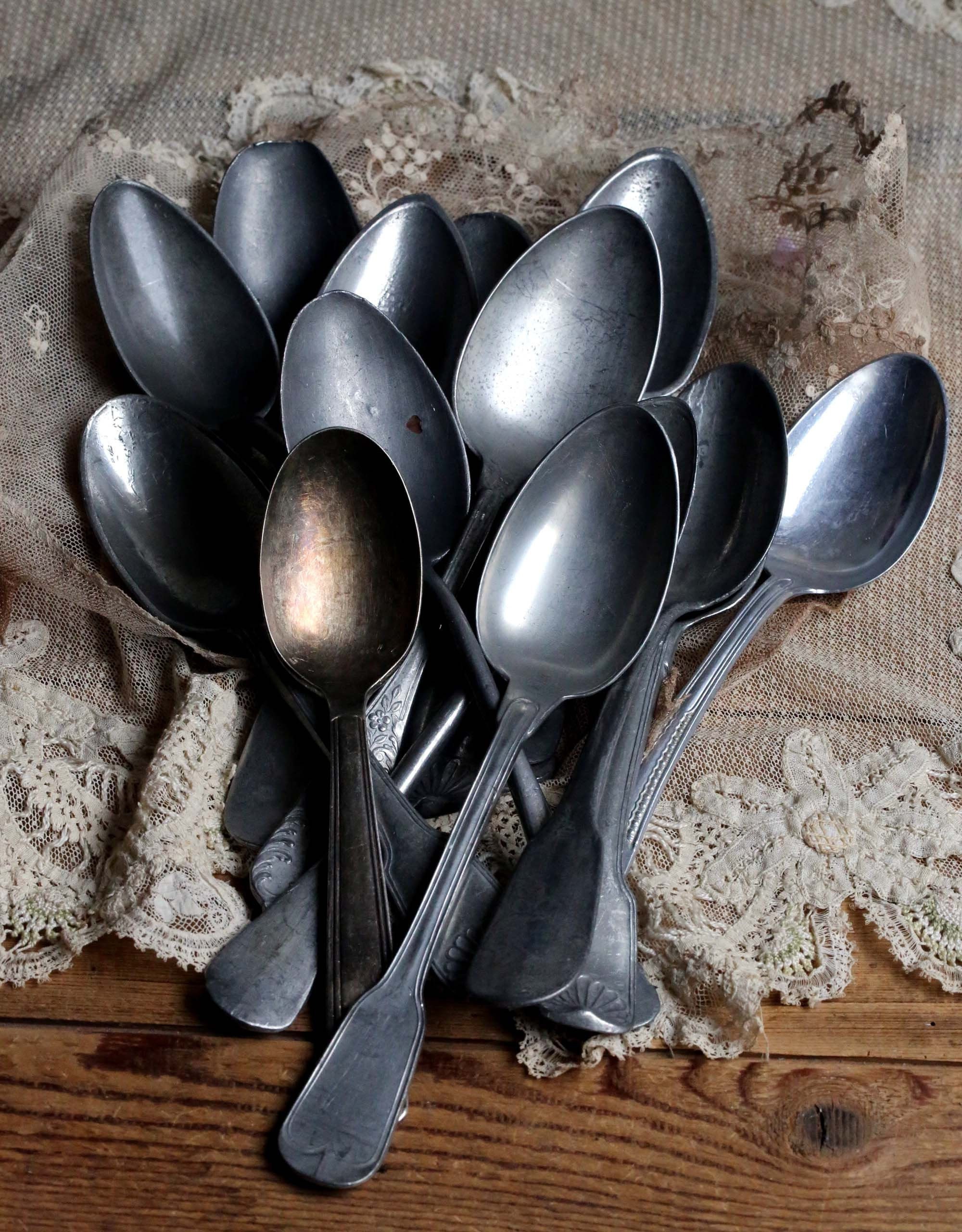 Collection de 14 Cuillères Assorties Français à Dessert Couverts Assiette en Argent Vaisselle Antiqu