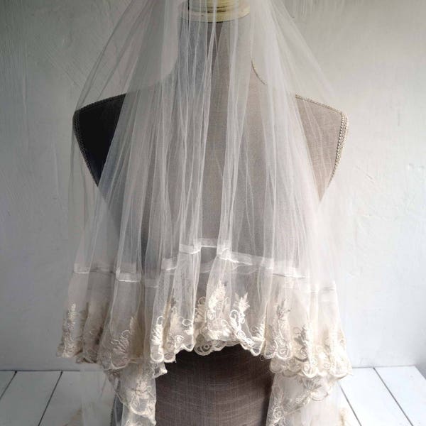 Romantic Vintage Wedding Off White Tulle & Lace Trim Brides Veil Edwardian Style Bridal Headress