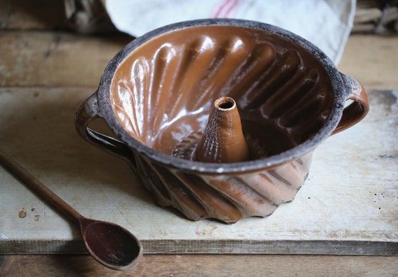 French Vintage Bundt Cake Pan Ceramic Glazed Mould Ceramic Bundt