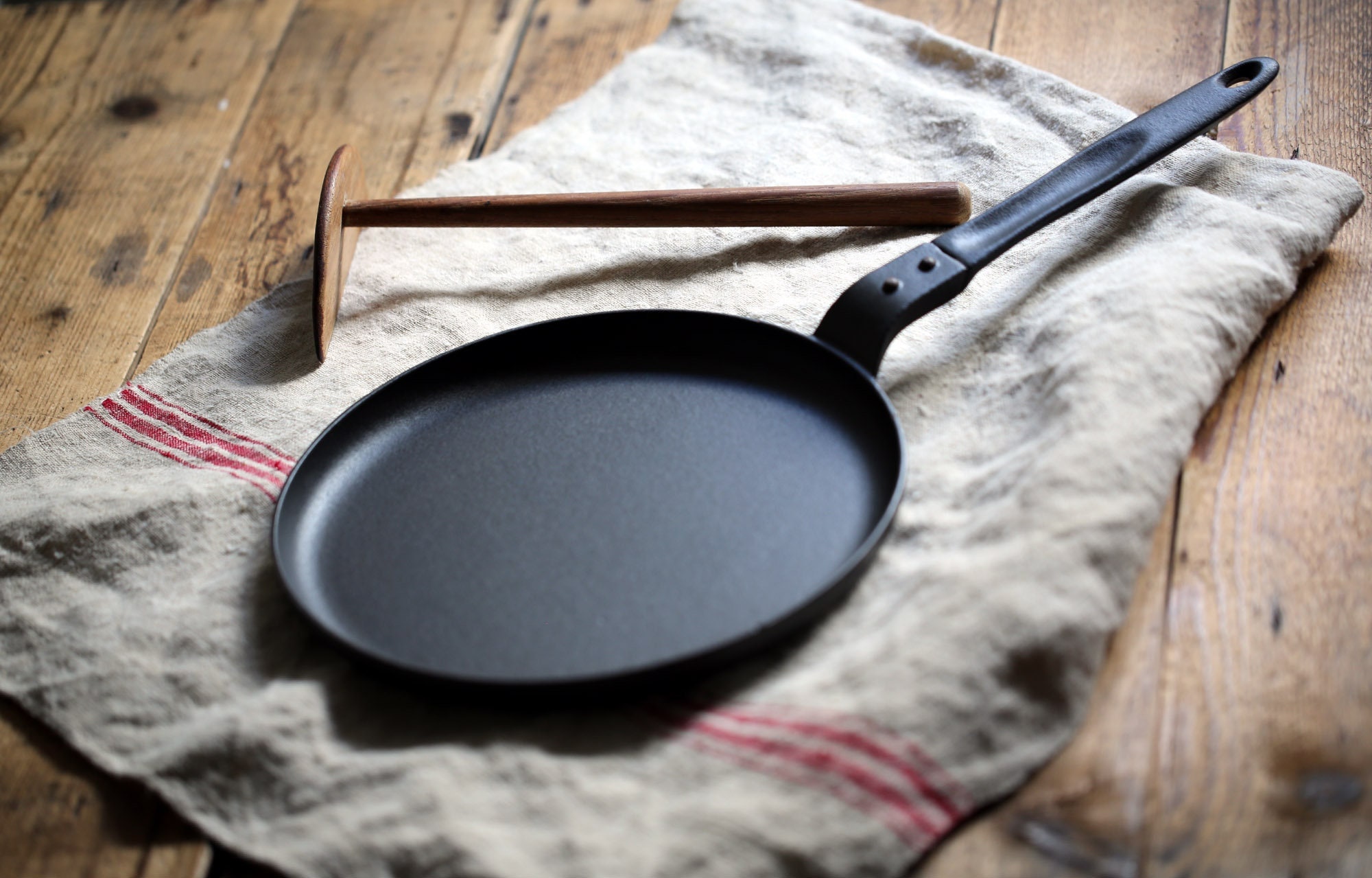 Antique French Cast Iron Crepe Pancake Pan Long Handle Skillet AC  Cousances/le Creuset Size 3 