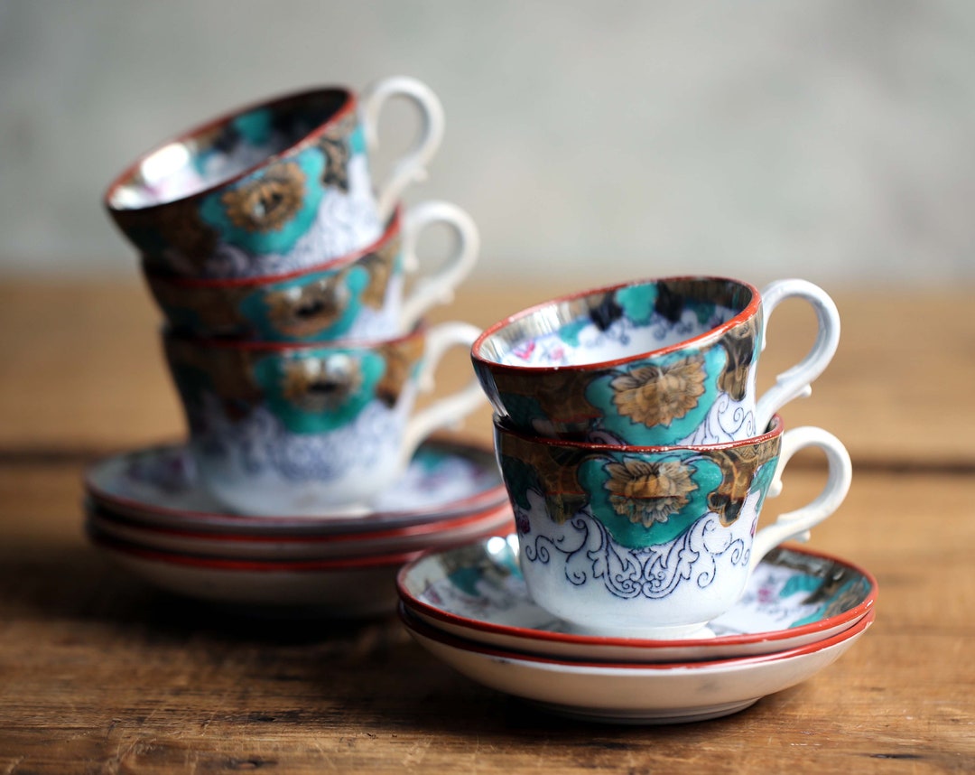 Vintage Set of Four Chinoiserie Cups main image 1